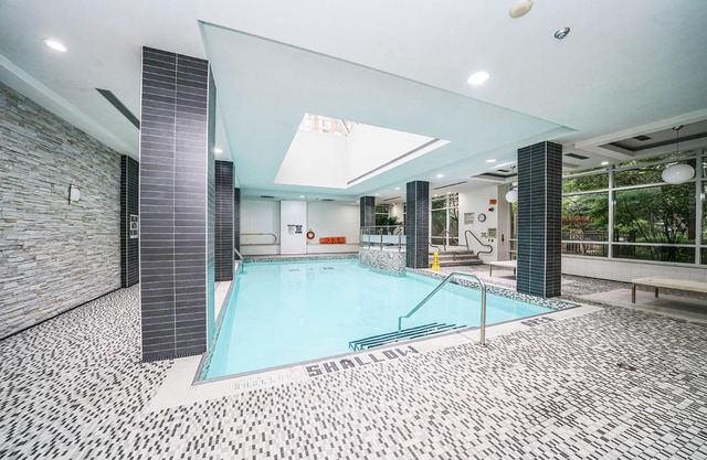 PlanURstay - 310 Burnhamthorpe Road West