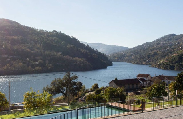 Portovella Lodges Bungalows River 