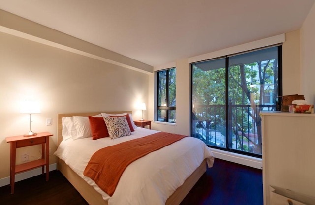 Three-Story Townhouse in Yaletown