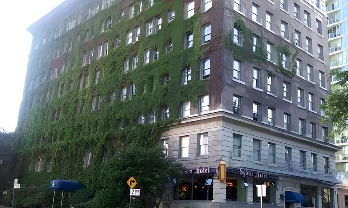 West End Hotel | 61 m² Hotel ∙ 127 guests