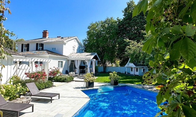 Old Town Historic District House | Beautiful Historical Luxury Getaway
