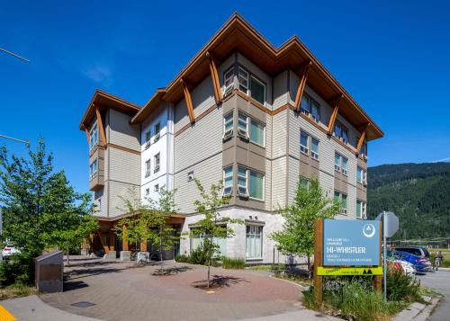 Whistler Hostel | HI Whistler - Hostel