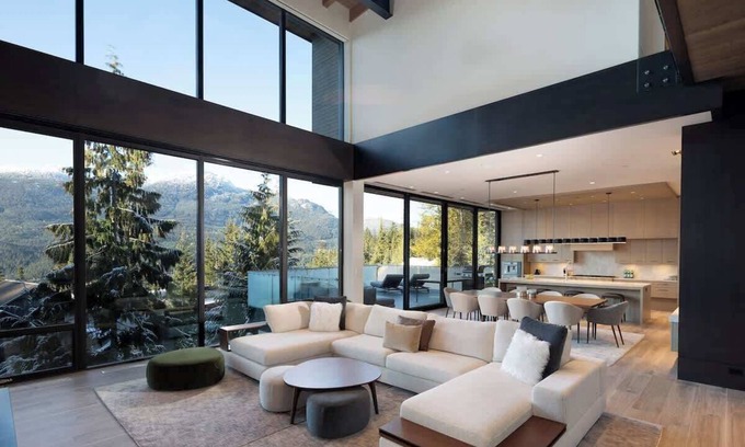 Whistler Creekside House | Kadenwood retreat w/ski-in/ski-out access