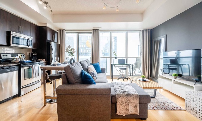 Downtown Toronto Condo | Luxury Downtown Condo w Spectacular City Views