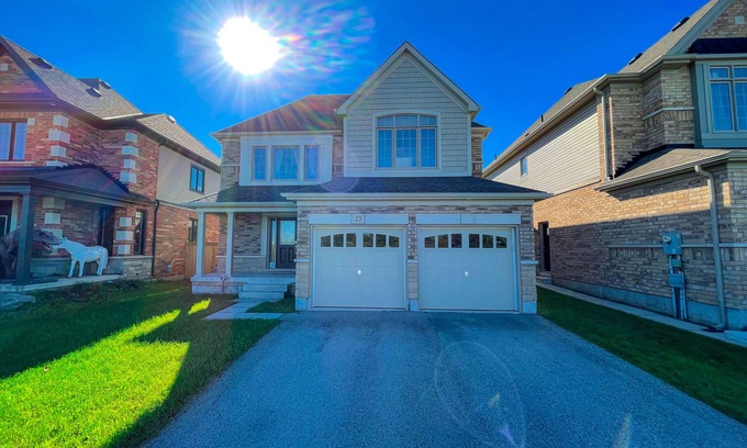 Thorold House | π· Luxury Pond House, 10 minutes to Niagara Falls