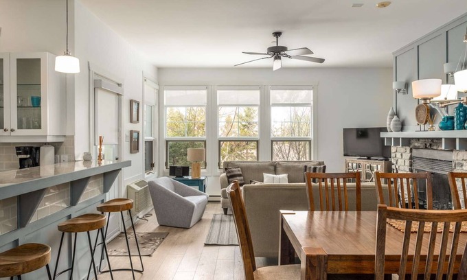 Mont-Tremblant Condo | Mont-Tremblant - Tremblant Les Eaux | 229-4