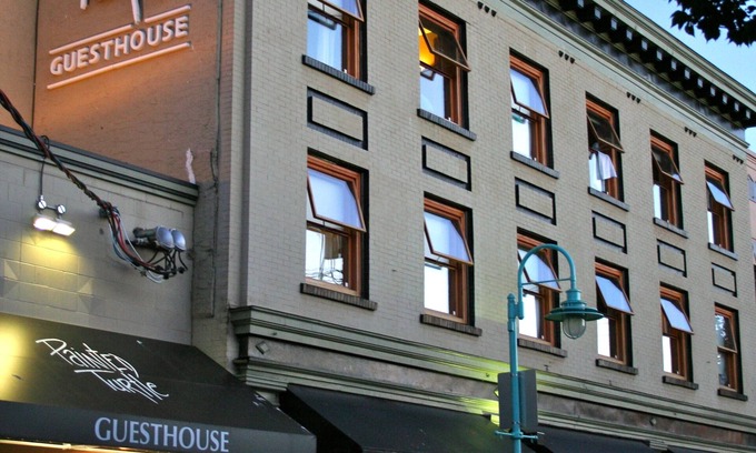 Regional District of Nanaimo Hostel | Painted Turtle Guesthouse (Hostel)