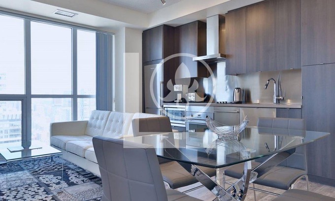 Toronto Entertainment District Apartment | Splendid - Luxury Executive Condo King West