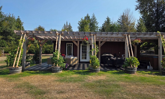 Lake Cowichan Cottage | Stunning 2BR cottage on Vancouver Island in Natural Adventure Paradise!