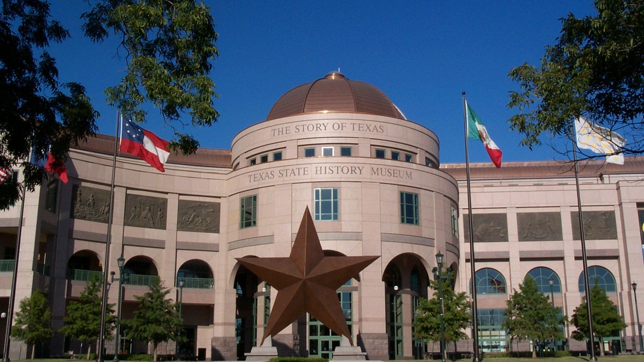 Photo of Buildings in McNeil