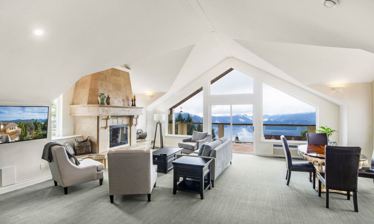 Photo of Livingroom in Malahat