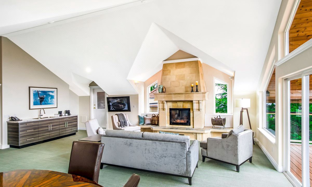 Photo of Livingroom in Malahat