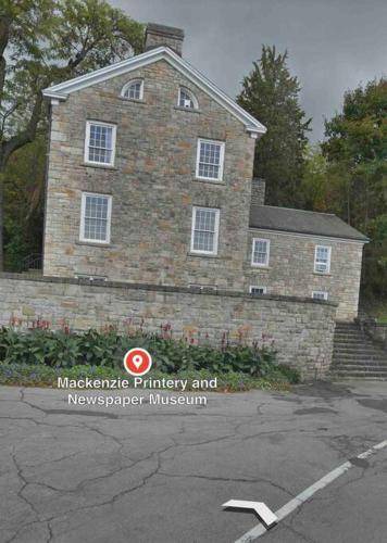 Photo of Others in Queenston