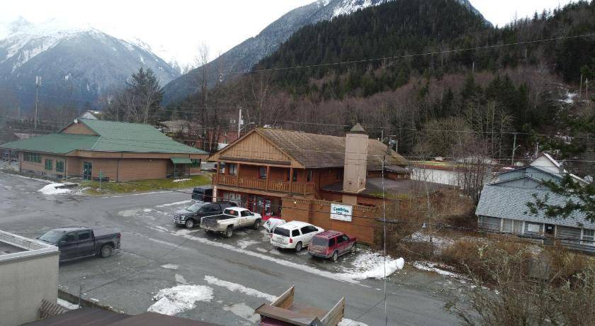 Photo of Others in Bella Coola