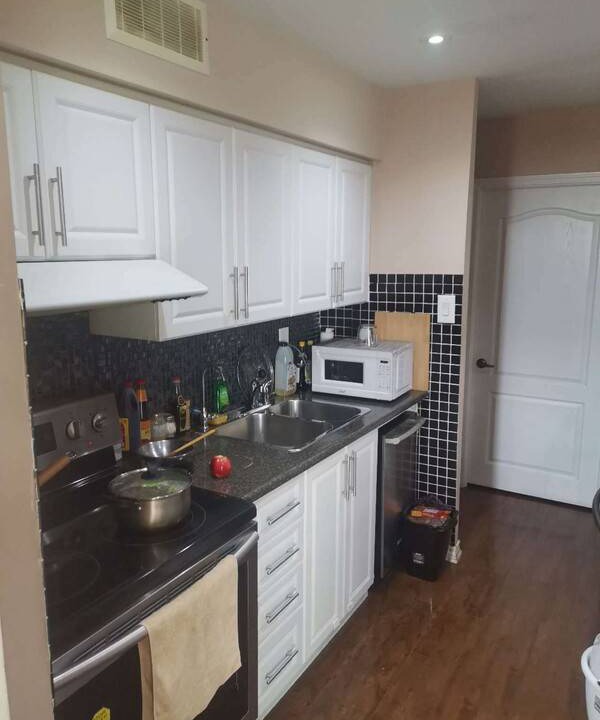 Photo of Kitchen in Northeast Mississauga