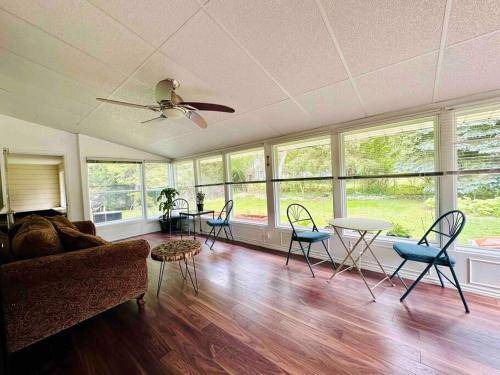 Photo of Livingroom in Queenston