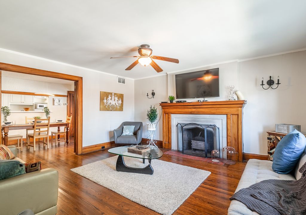 Photo of Livingroom in Chaplin Estates