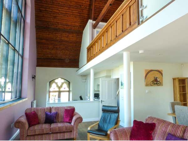 Photo of Livingroom in Totland Bay