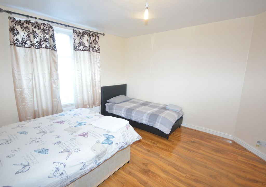 Photo of Bedroom in Mayesbrook