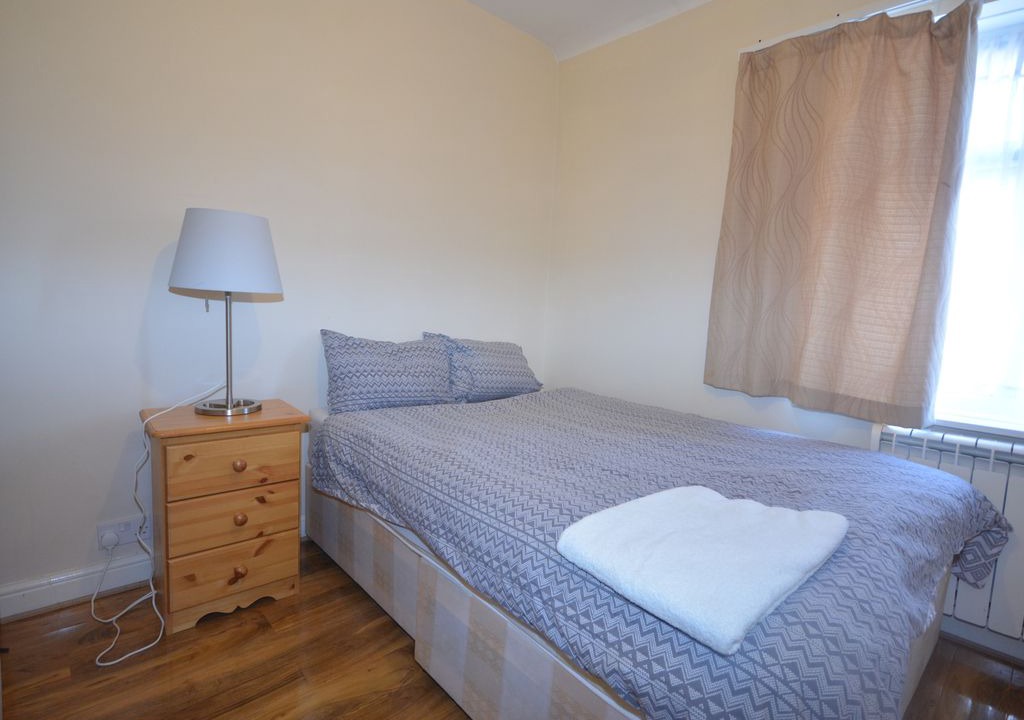 Photo of Bedroom in Mayesbrook