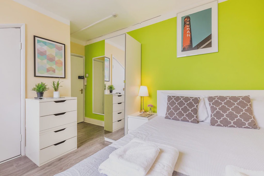 Photo of Bedroom in Weavers