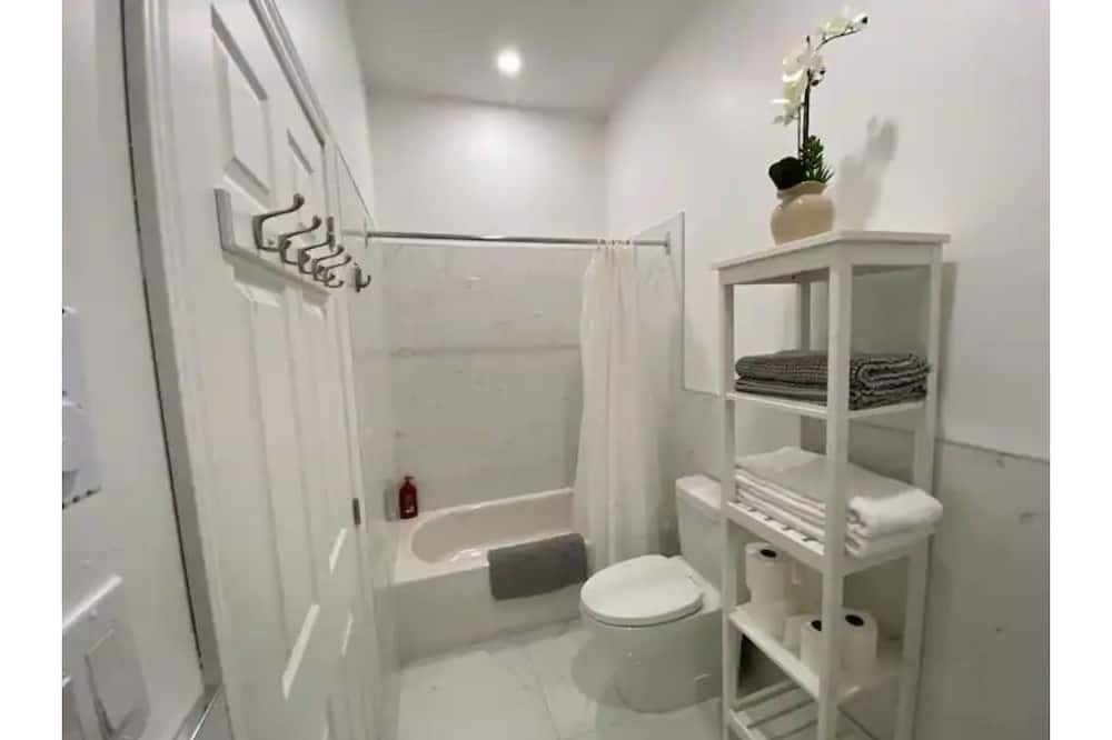 Photo of Bathroom in Cote-Saint-Paul