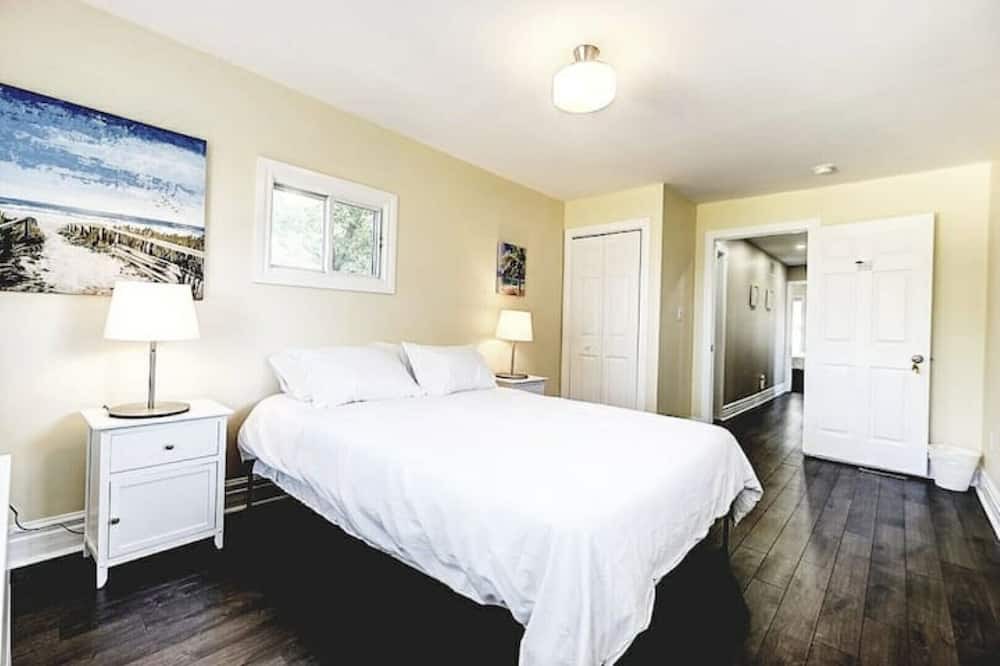 Photo of Bedroom in Hamilton