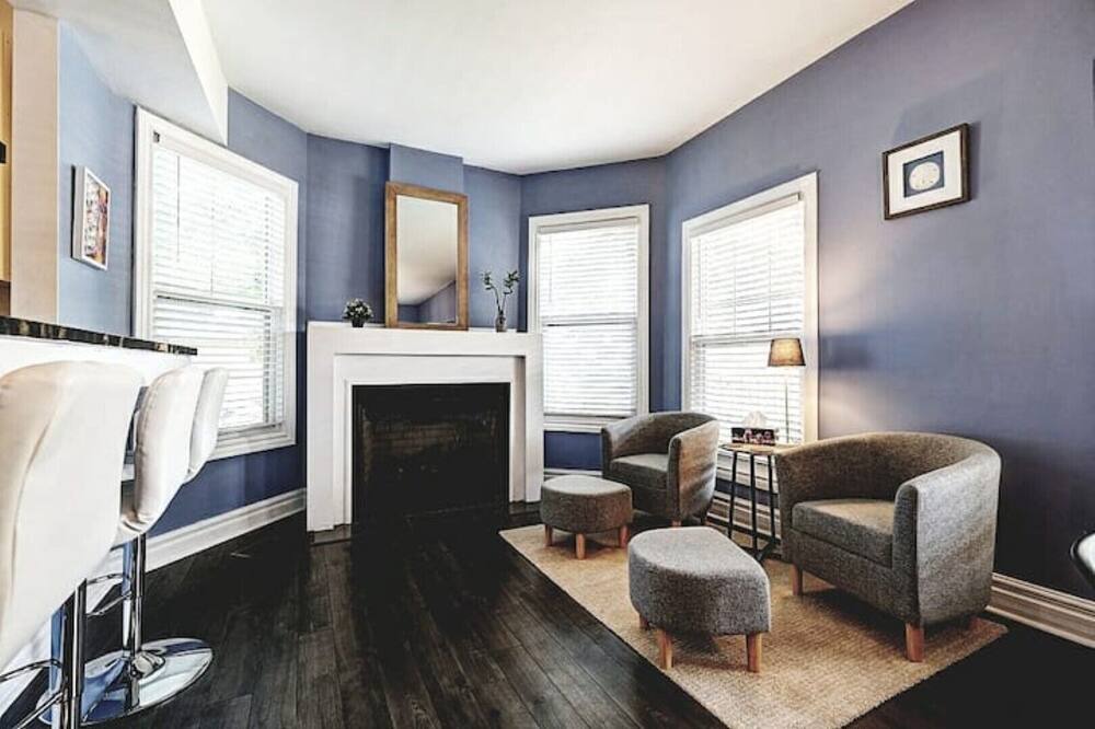 Photo of Livingroom in Hamilton