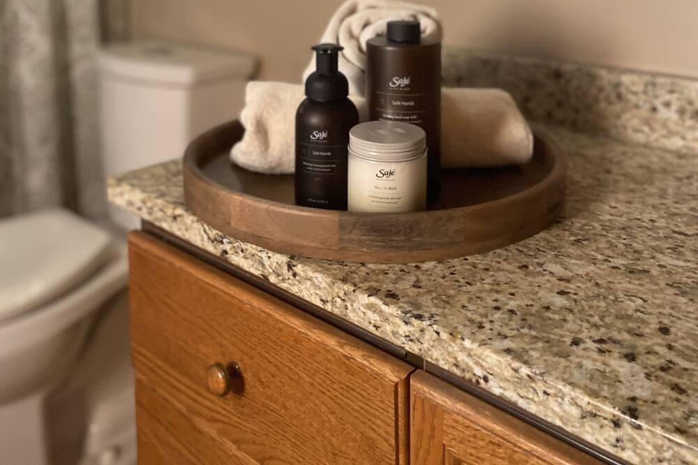 Photo of Bathroom in Calabogie