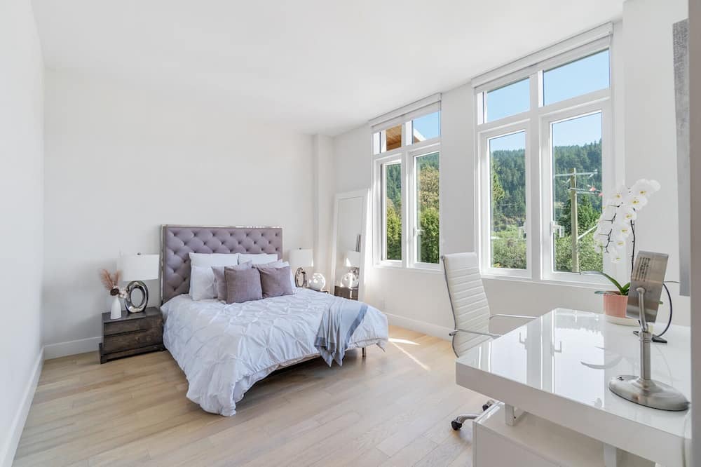 Photo of Bedroom in Horseshoe Bay