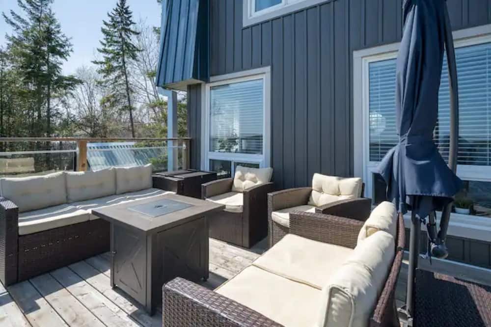 Photo of Patio Balcony in Greater Napanee
