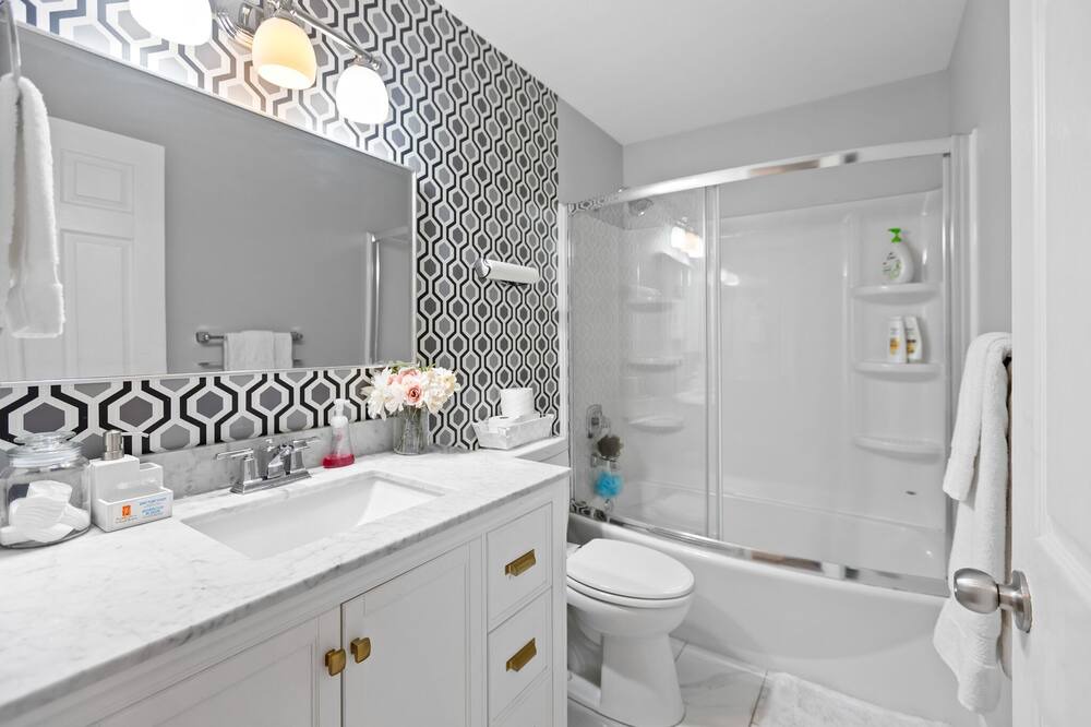 Photo of Bathroom in Townline Hill