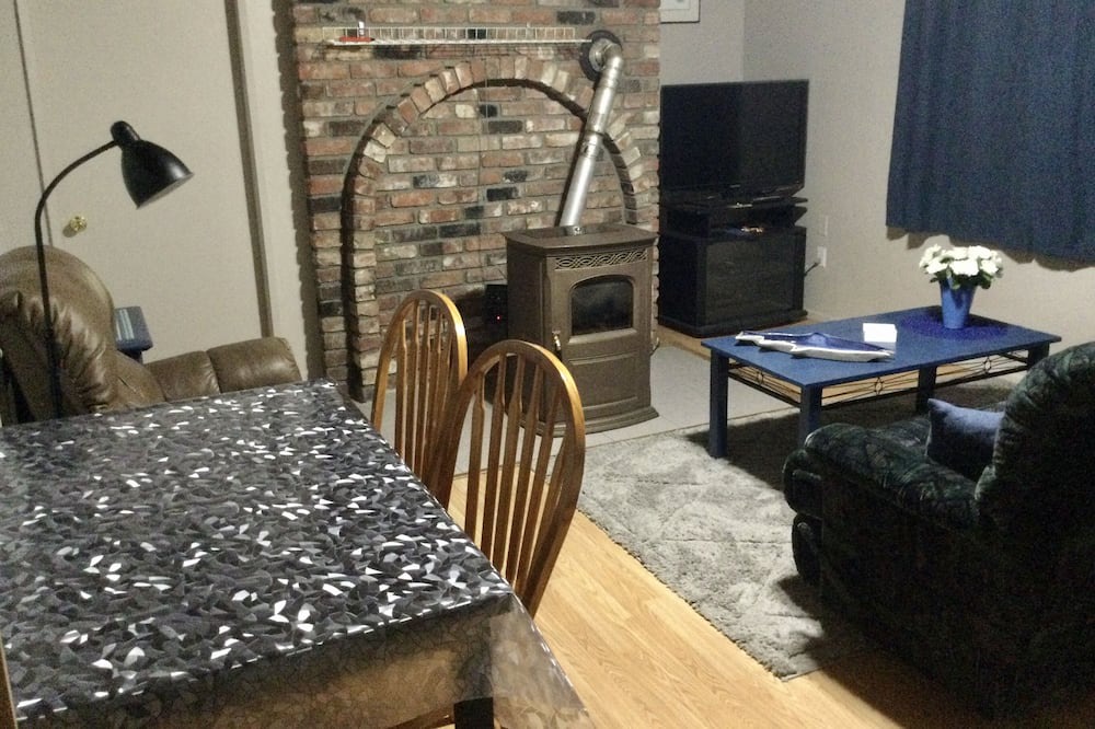 Photo of Livingroom in North Cowichan