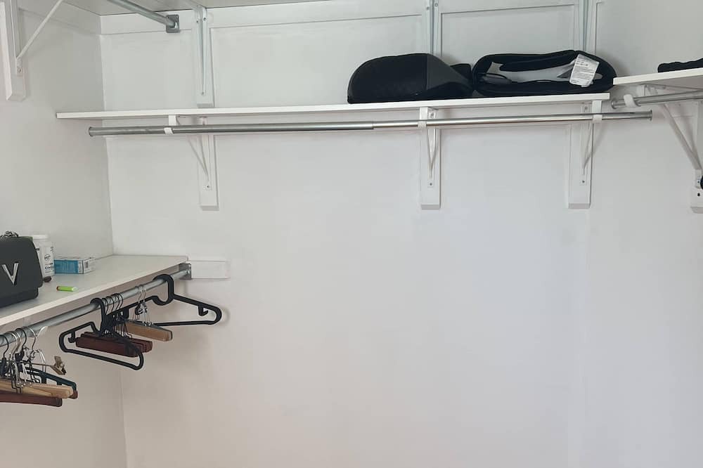 Photo of Bedroom in Grenville-sur-la-Rouge
