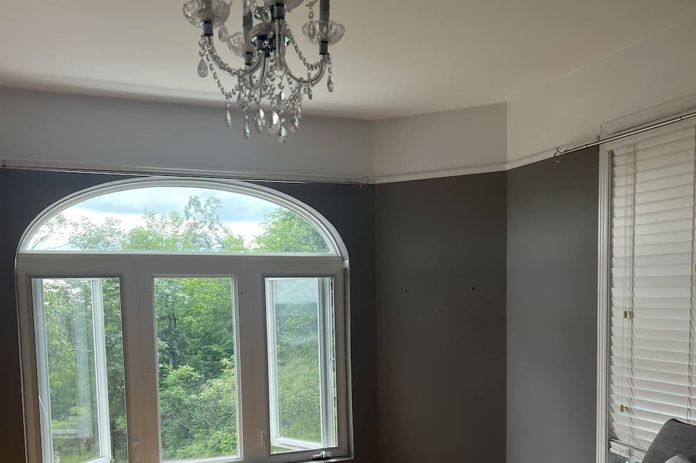 Photo of Bedroom in Grenville-sur-la-Rouge