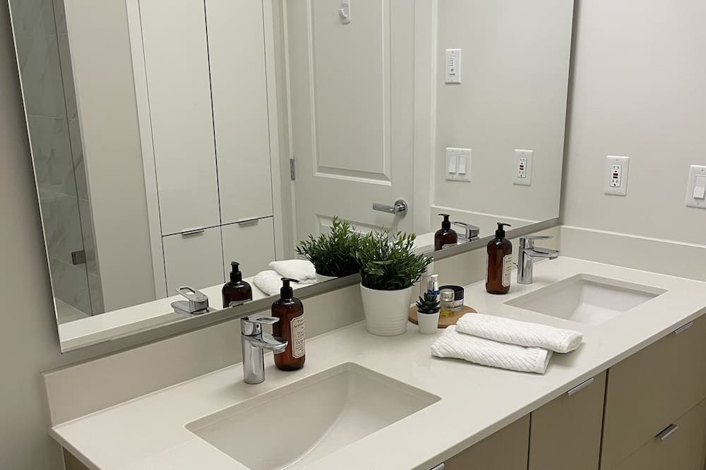 Photo of Bathroom in Lower Lonsdale
