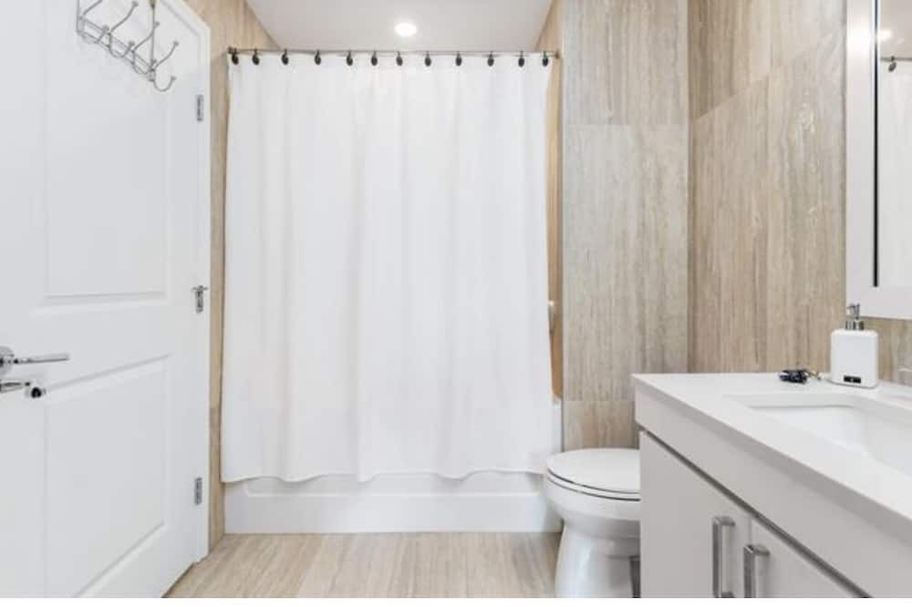 Photo of Bathroom in Lower Lonsdale