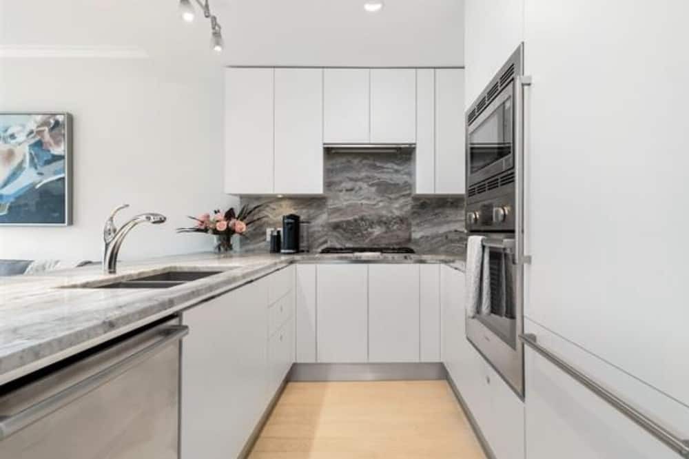 Photo of Kitchen in Lower Lonsdale