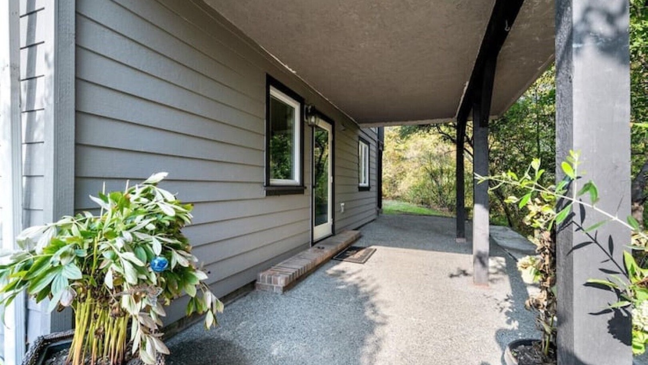 Photo of Outdoor in Saanich West