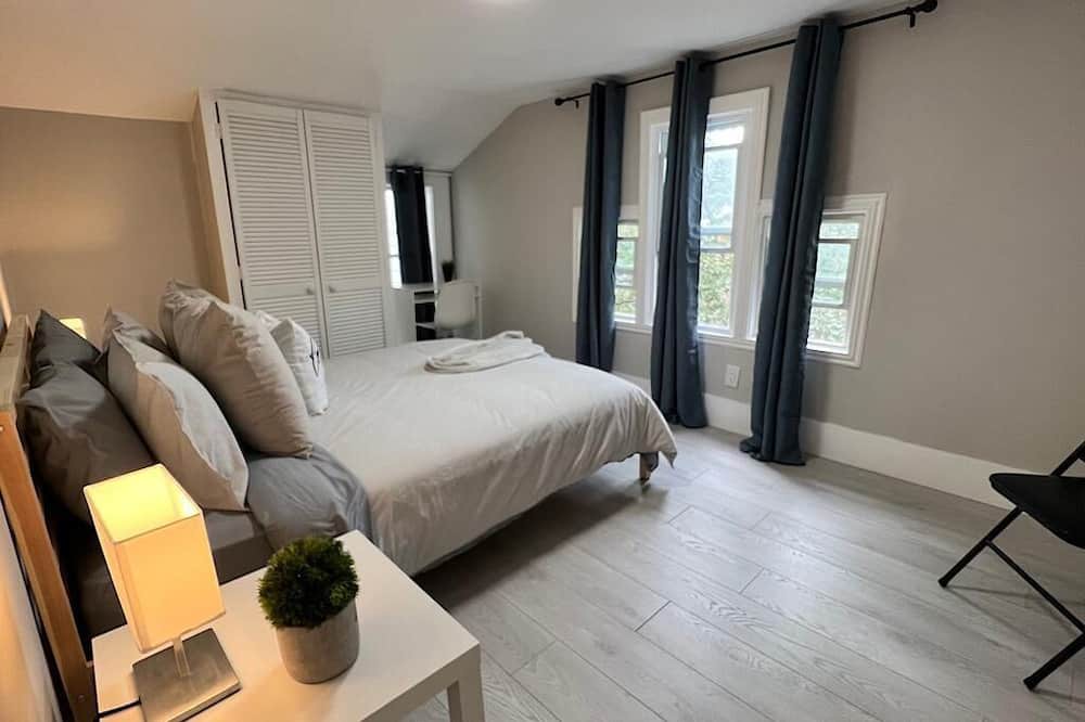 Photo of Bedroom in Strathcona