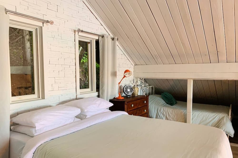 Photo of Bedroom in Potton