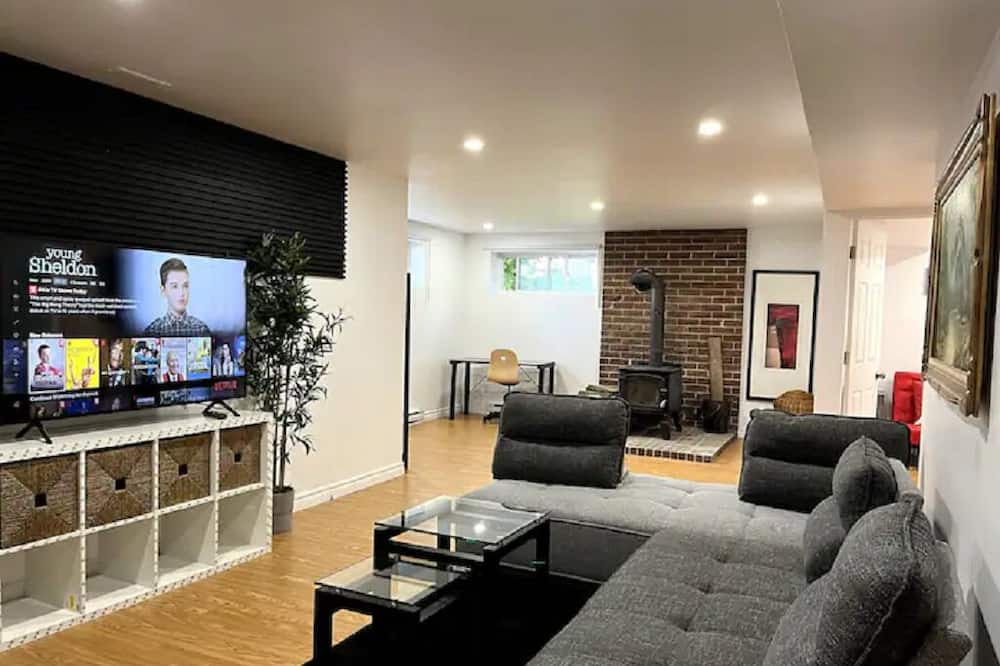Photo of Livingroom in Fassett