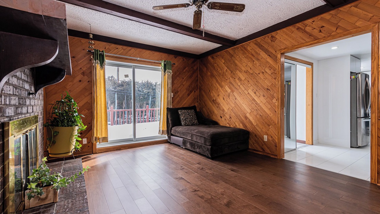 Photo of Livingroom in Brossard