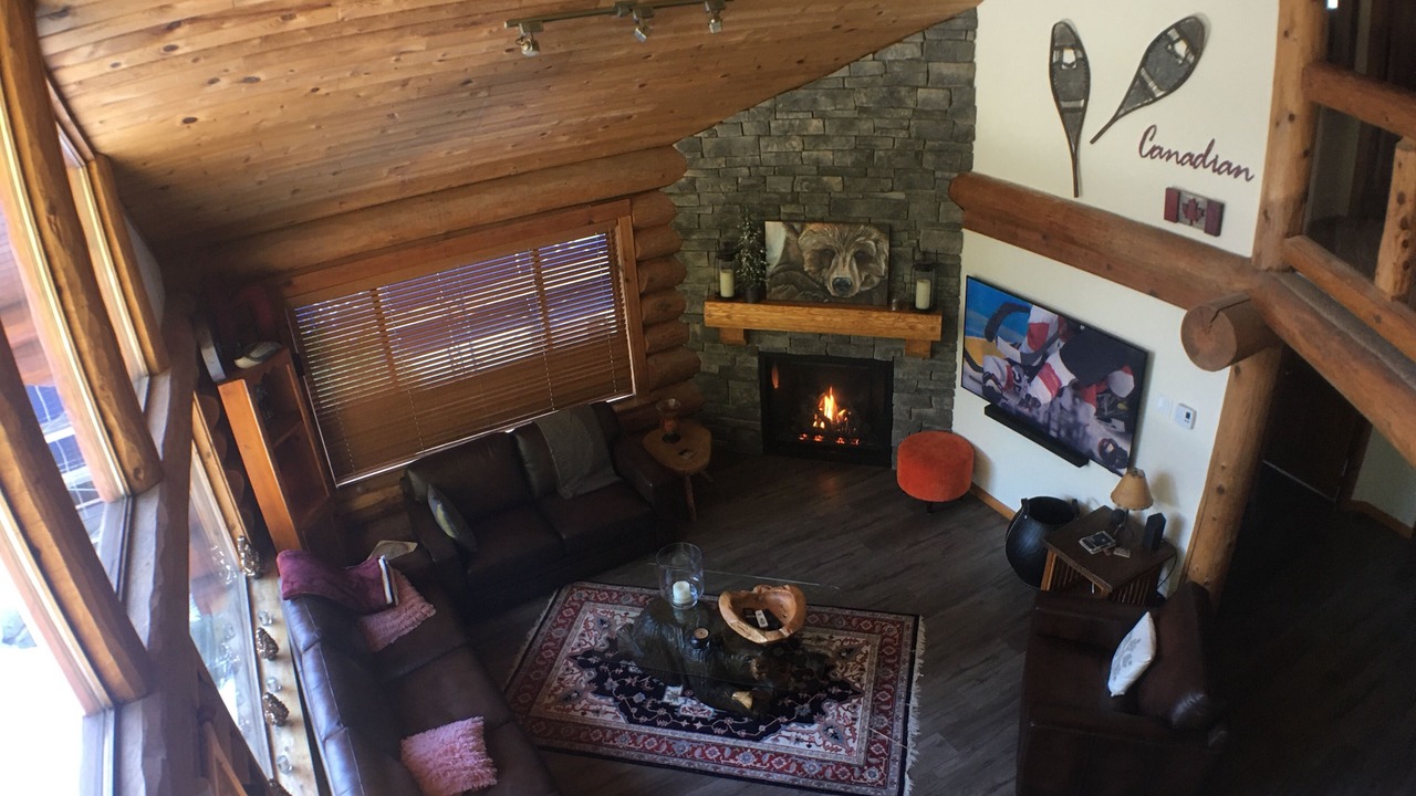 Photo of Livingroom in Whistler Cay Estates