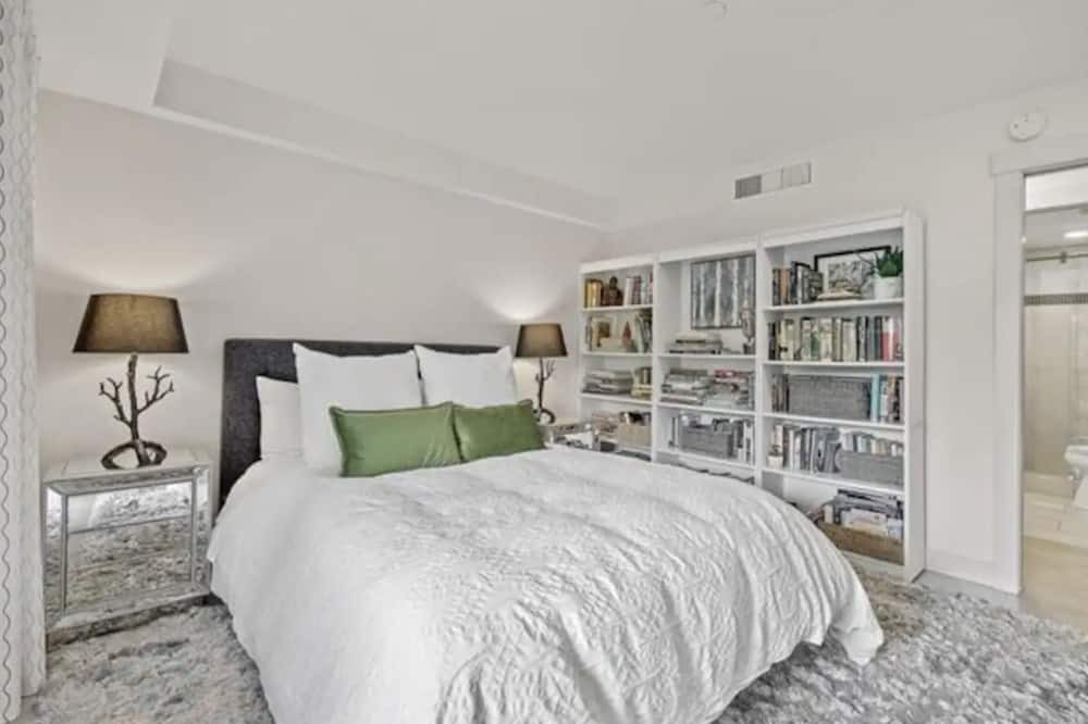 Photo of Bedroom in Kelowna Central Business District