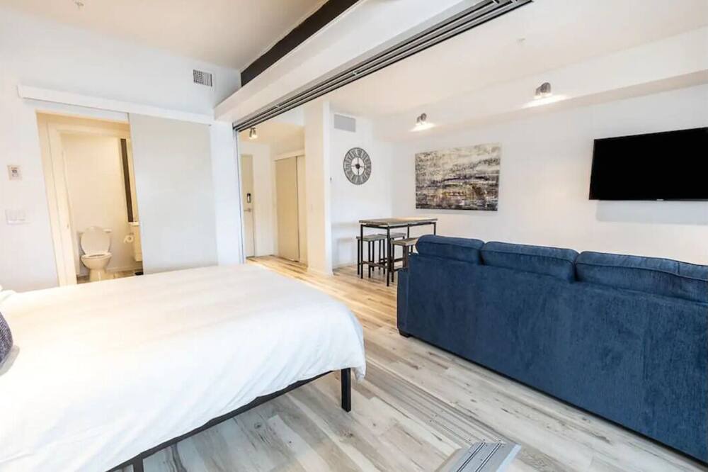 Photo of Bedroom in Kelowna Central Business District