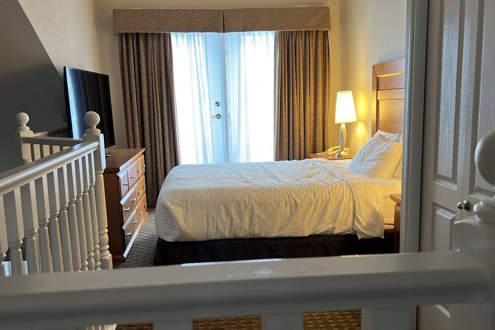 Photo of Bedroom in Kelowna Central Business District