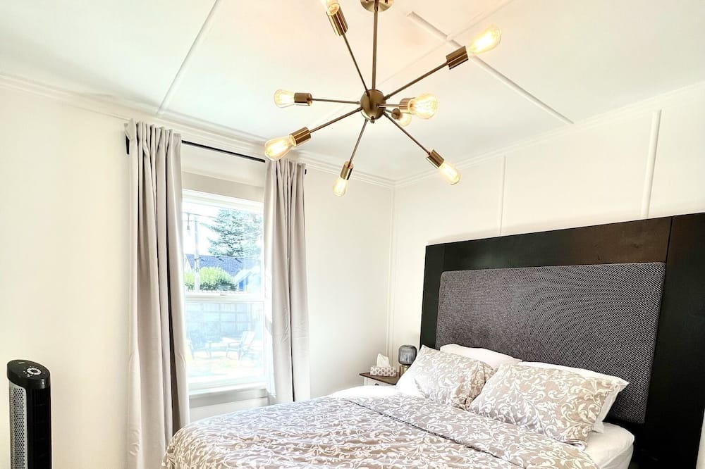 Photo of Bedroom in Honeymoon Bay