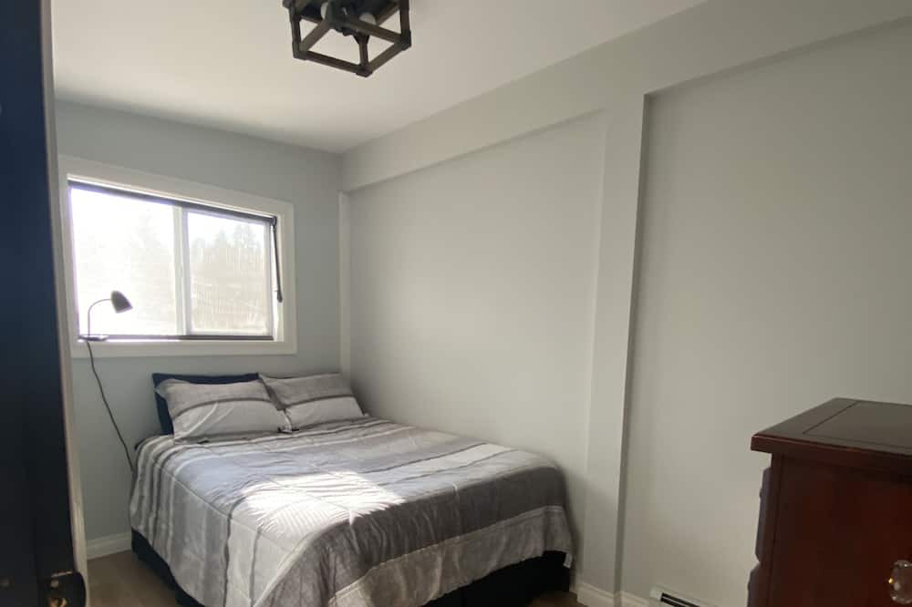 Photo of Bedroom in Fruitvale