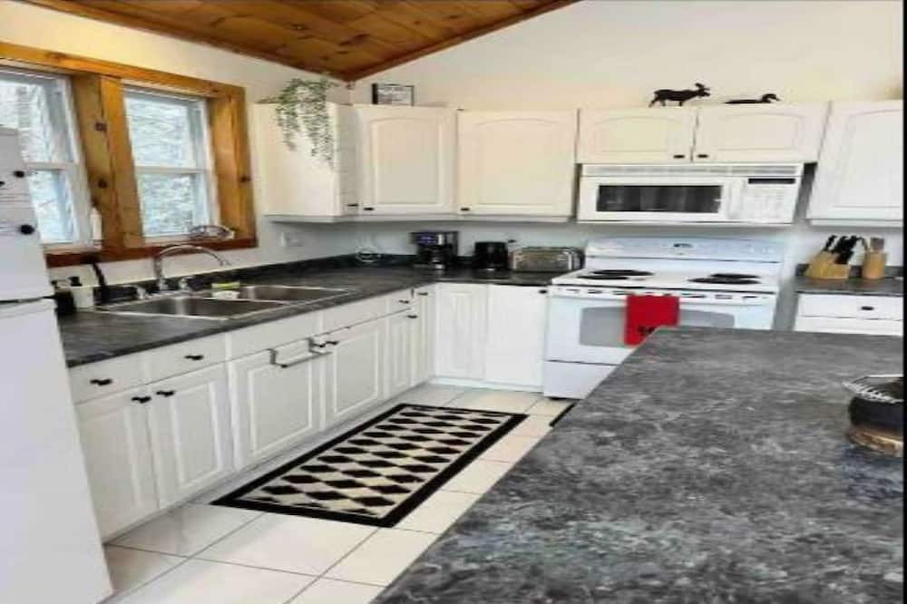 Photo of Kitchen in Bardsville